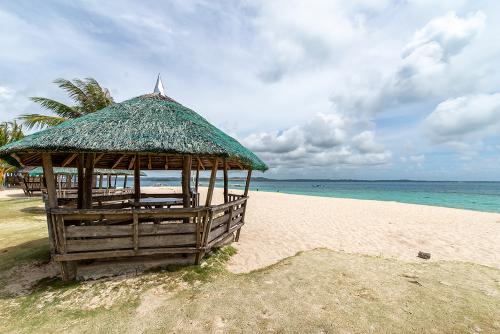 Daku Island Beach