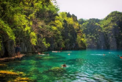 Kayangan Lake