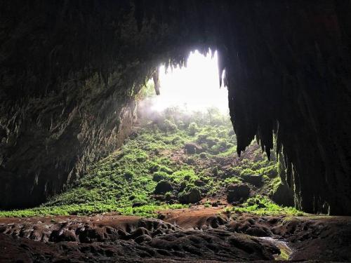 Langun-Gobingob Caves