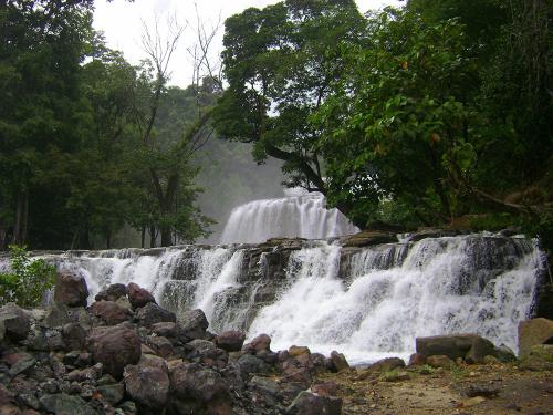 Tinuy-an Falls